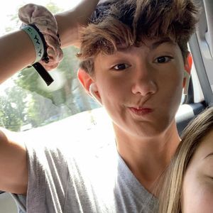 Meet your Posher, Logan